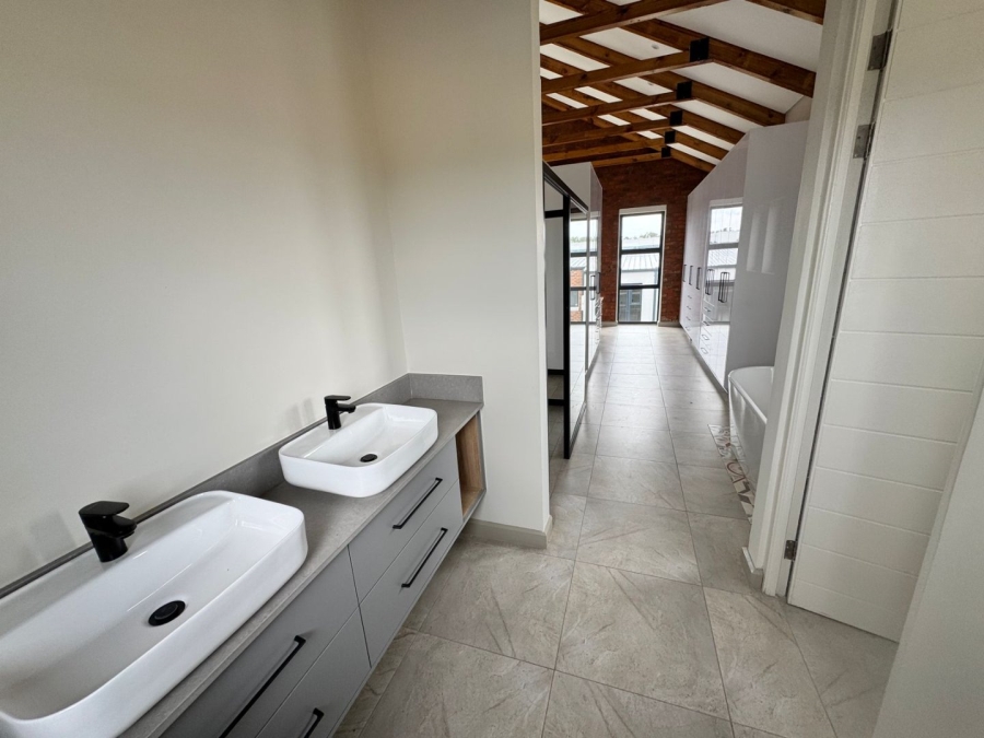 3 Bedroom Property for Sale in Helderzicht Eco Estate North West